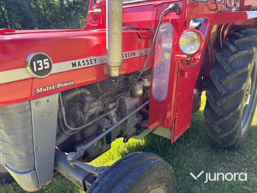 Traktor - Massey Ferguson 135