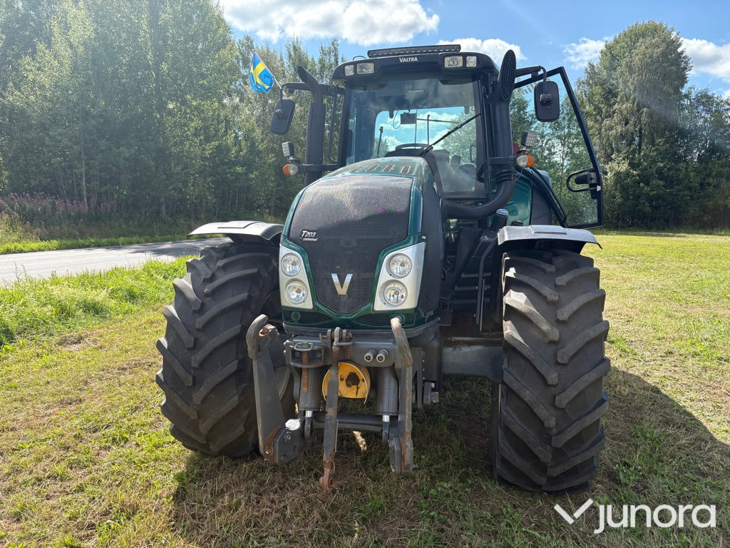 Valtra T203