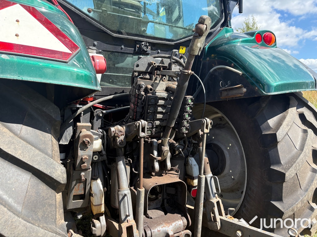 Valtra T203