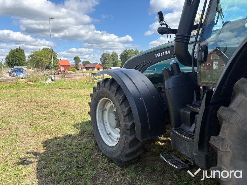 Valtra T203