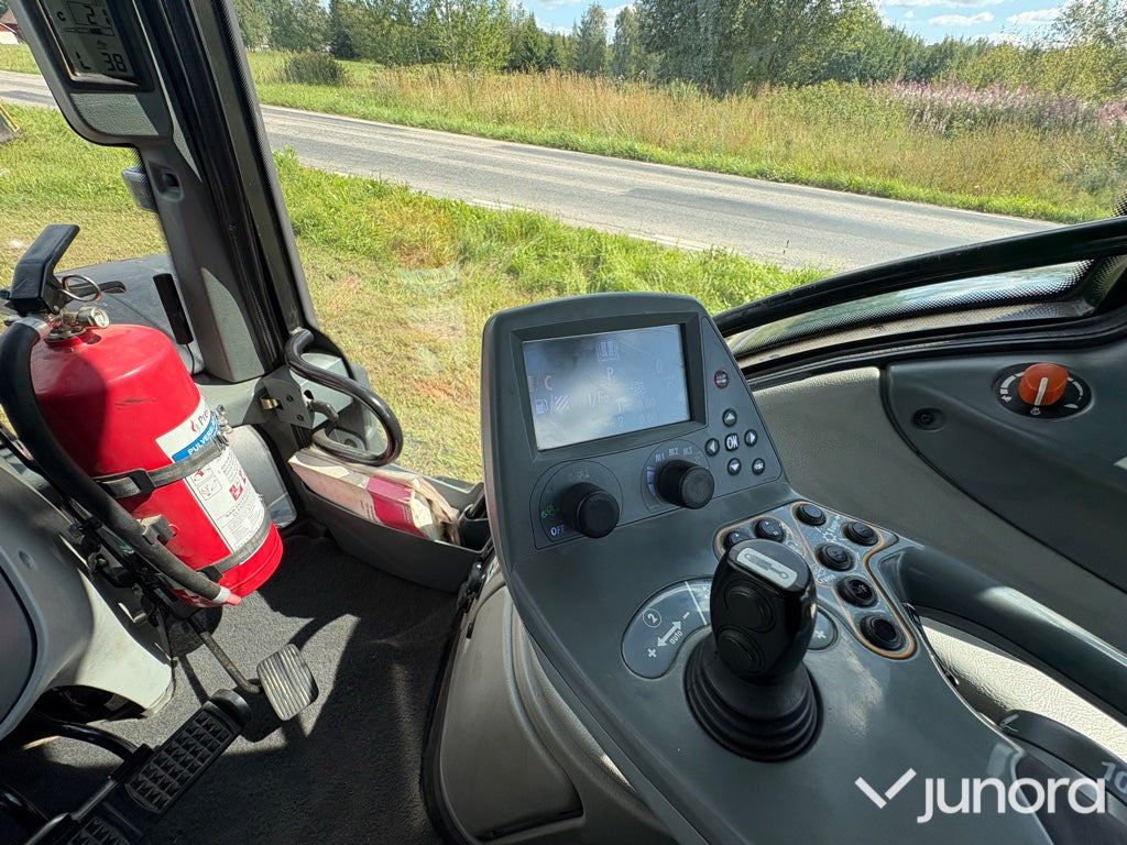 Valtra T203