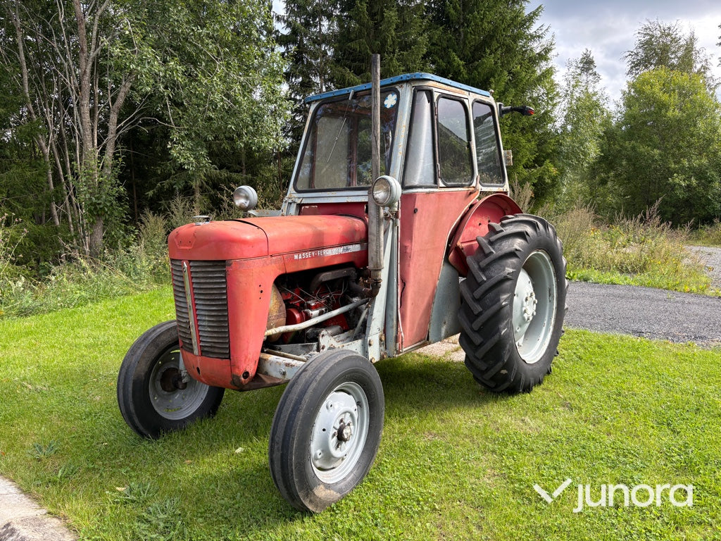 Traktor Massey Ferguson 30