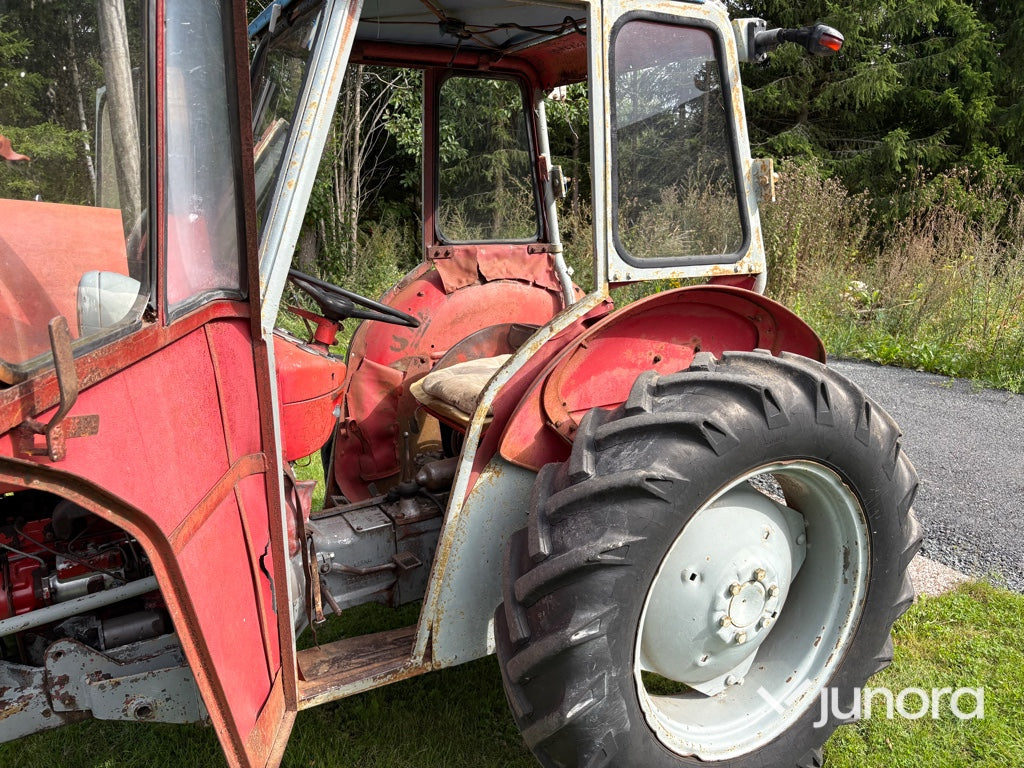 Traktor Massey Ferguson 30