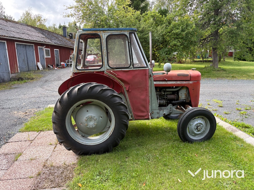 Traktor Massey Ferguson 30
