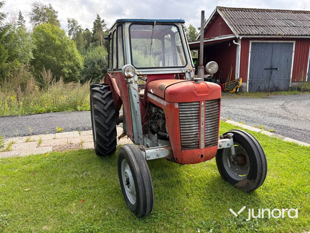 Traktor Massey Ferguson 30