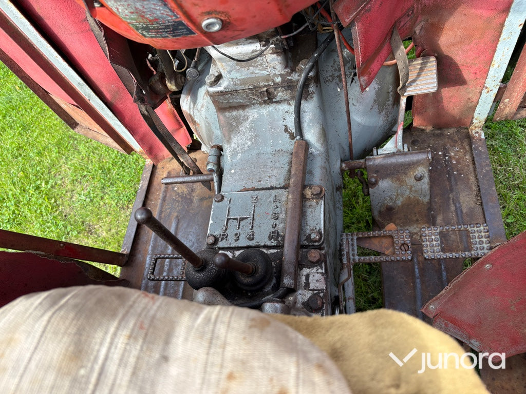 Traktor Massey Ferguson 30
