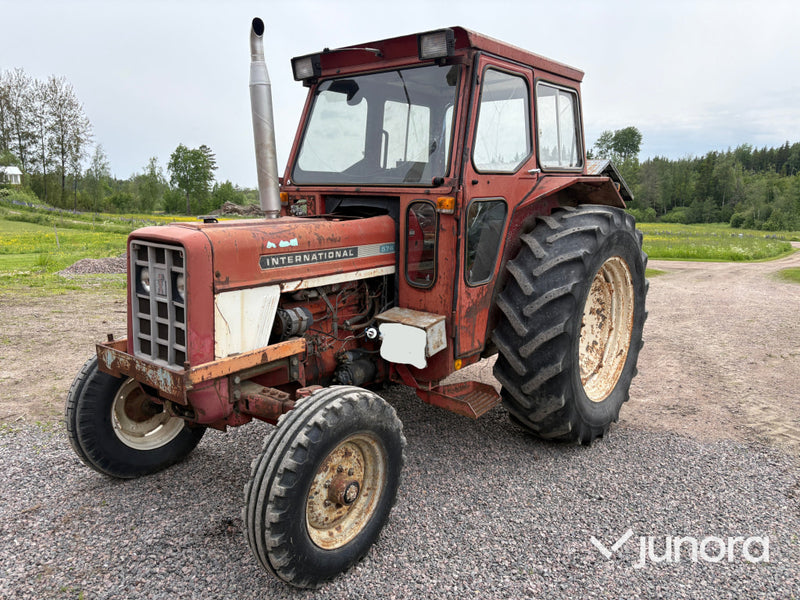 Traktor IH 574