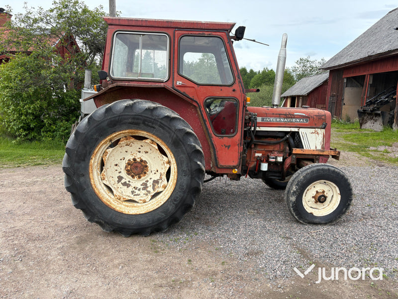 Traktor IH 574