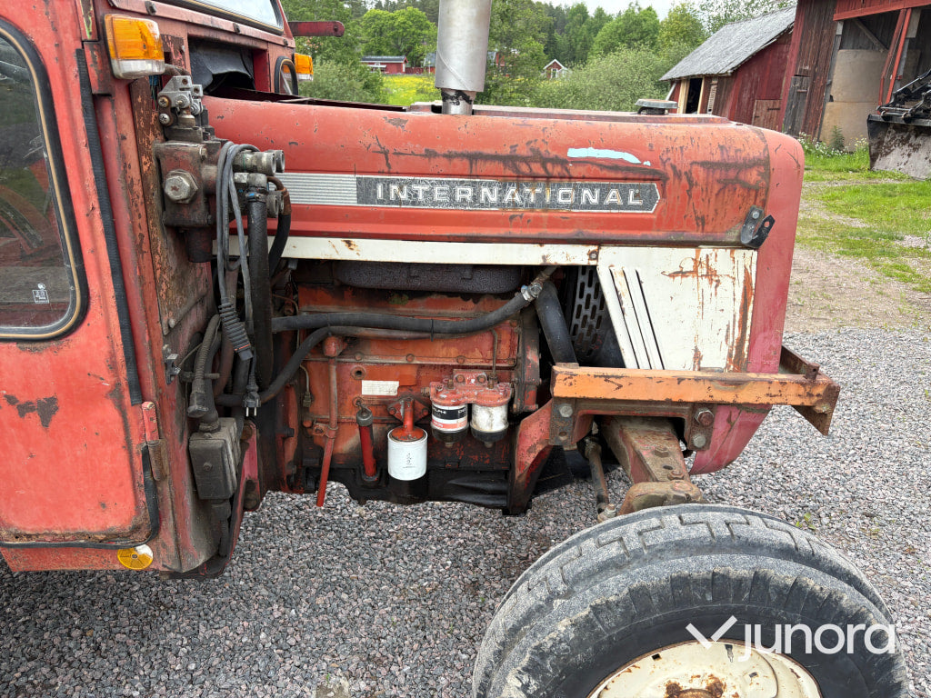 Traktor IH 574