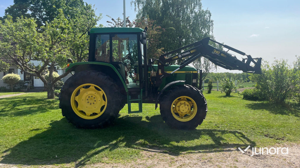 John Deere 6210