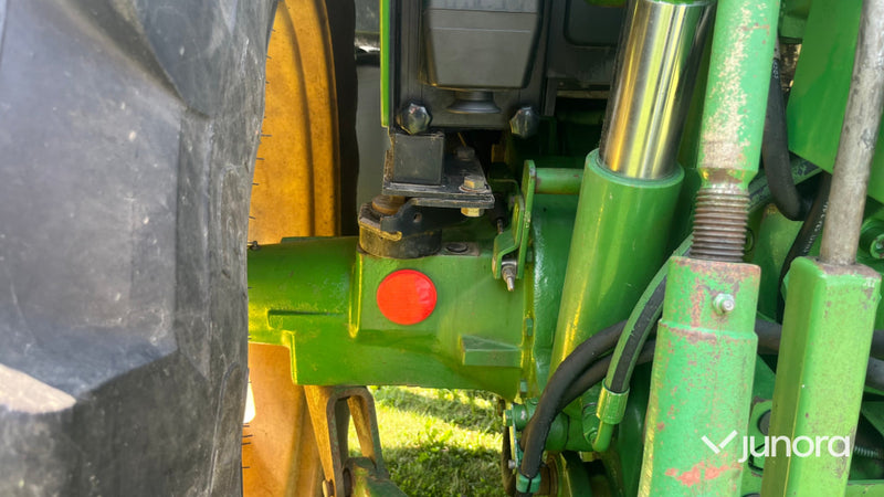 John Deere 6210