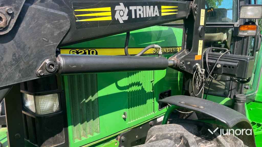John Deere 6210