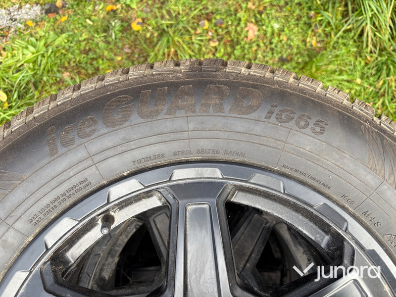 Dubbdäck + fälg - Yokohama, 235/65 R17