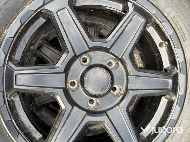 Dubbdäck + fälg - Yokohama, 235/65 R17