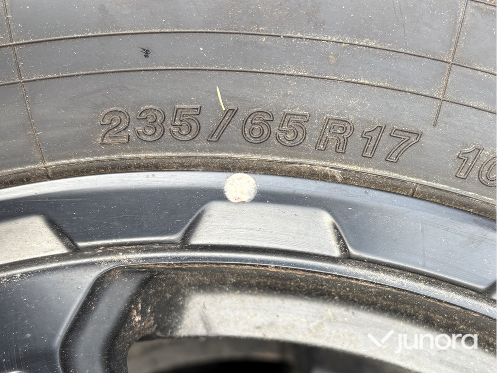 Vinterhjul - Yokohama, 235/65 R17