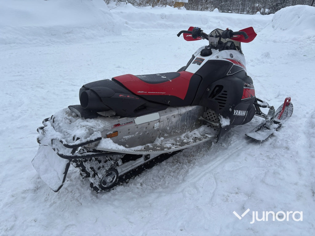 Snöskoter - Yamaha Nytro RTX