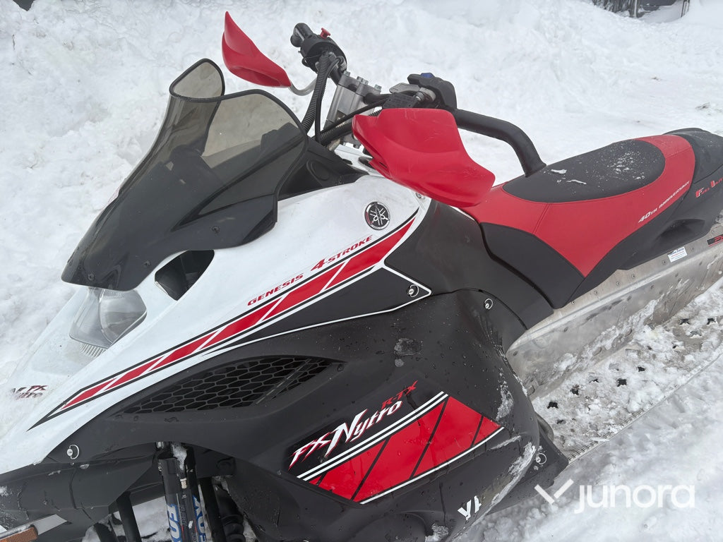 Snöskoter - Yamaha Nytro RTX