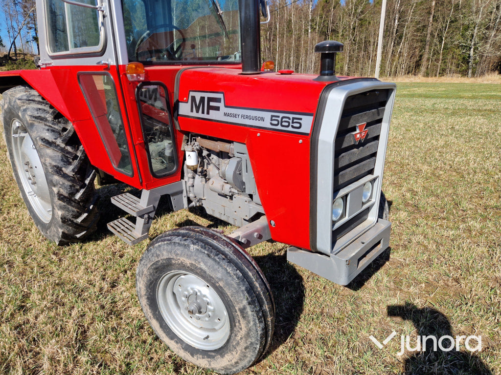 Traktor - Massey Ferguson 565-2
