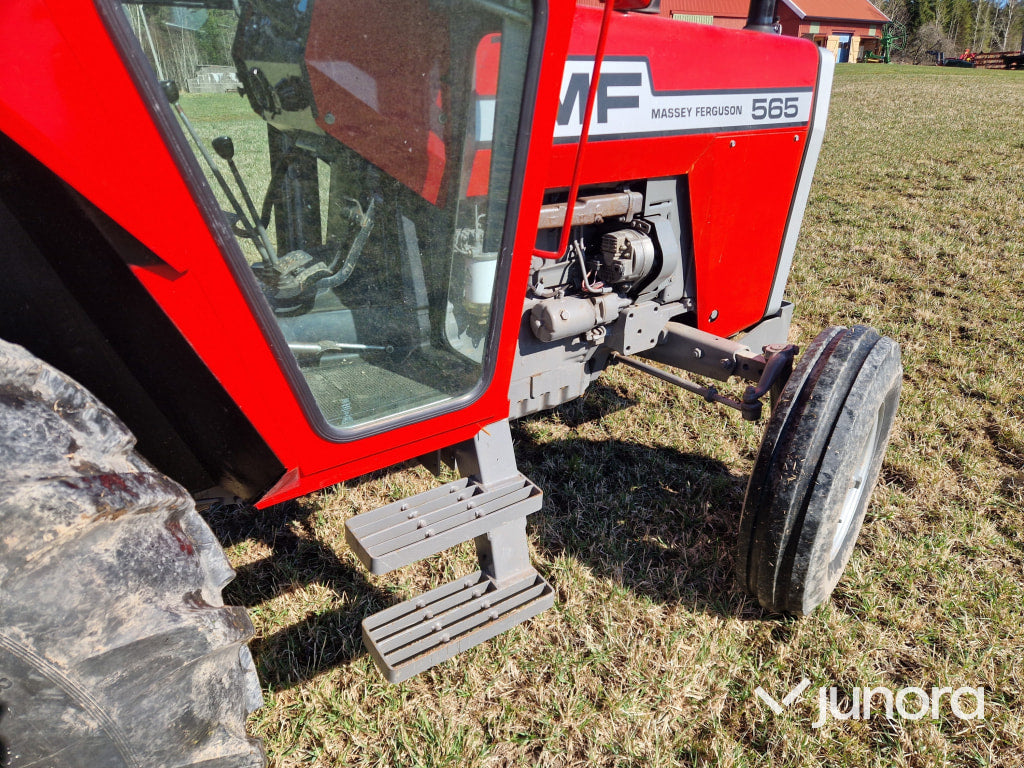 Traktor - Massey Ferguson 565-2