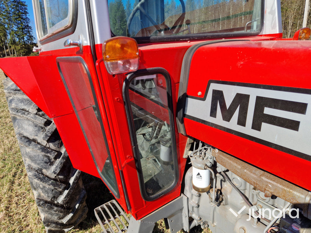 Traktor - Massey Ferguson 565-2