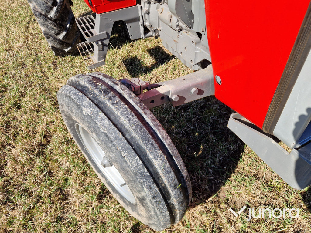 Traktor - Massey Ferguson 565-2