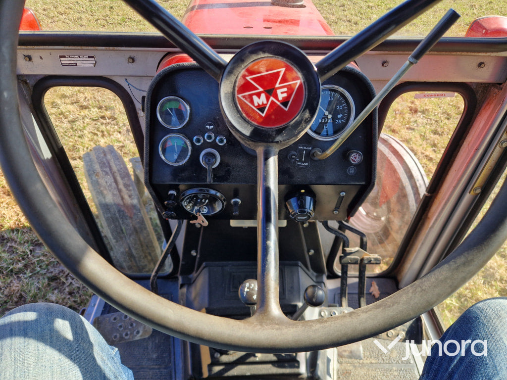Traktor - Massey Ferguson 565-2