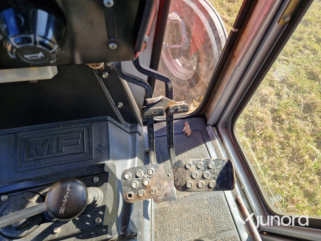 Traktor - Massey Ferguson 565-2