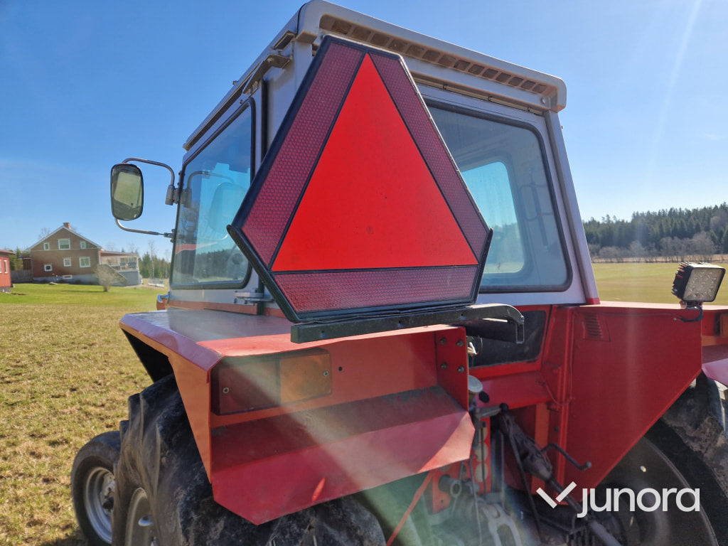 Traktor - Massey Ferguson 565-2