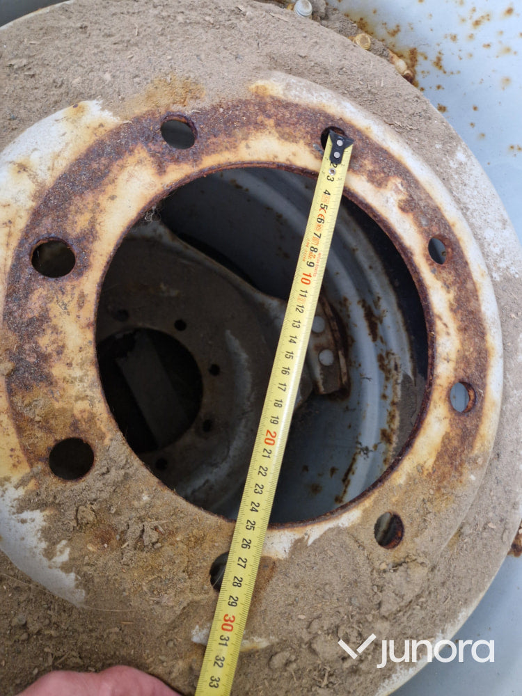 Traktordäck Agrimax 480/65 R28 Valtra Fälgar