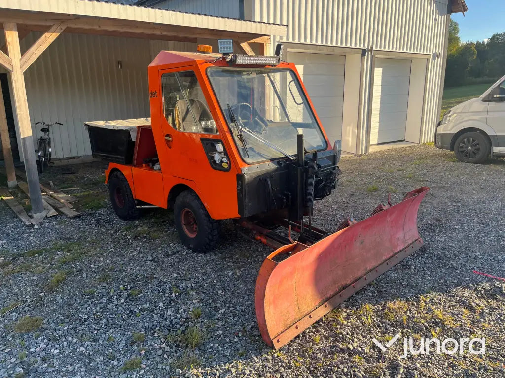 Redskapsbärare AGE Trac