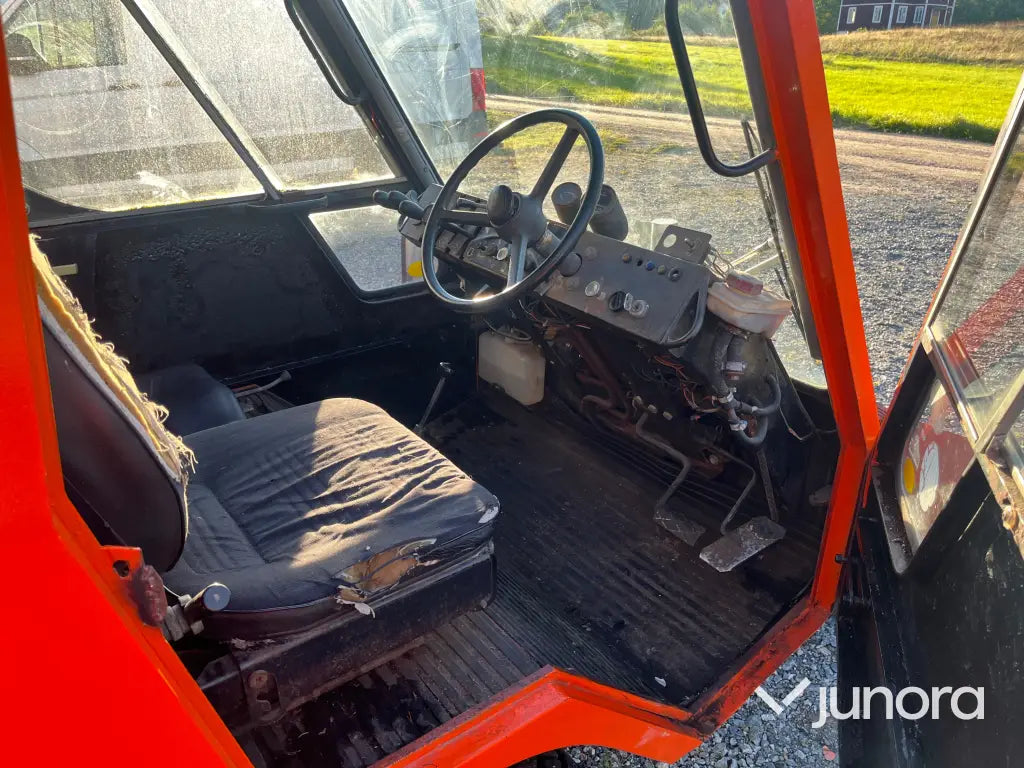 Redskapsbärare AGE Trac
