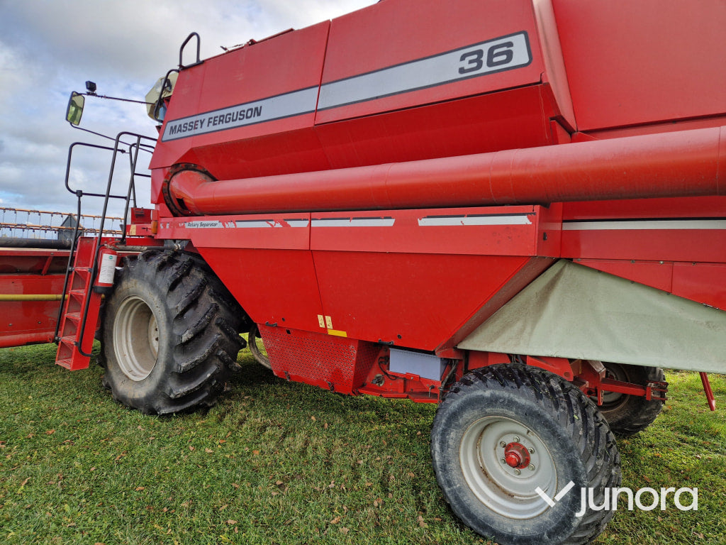 Skördetröska - Massey Ferguson, 36