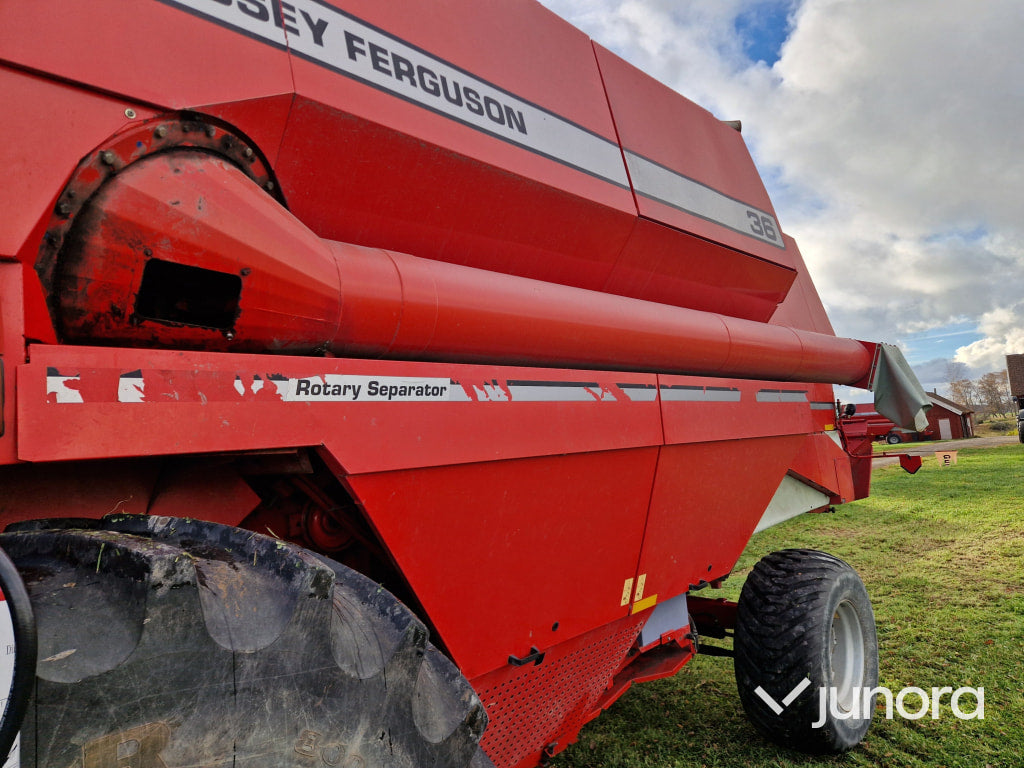 Skördetröska - Massey Ferguson, 36