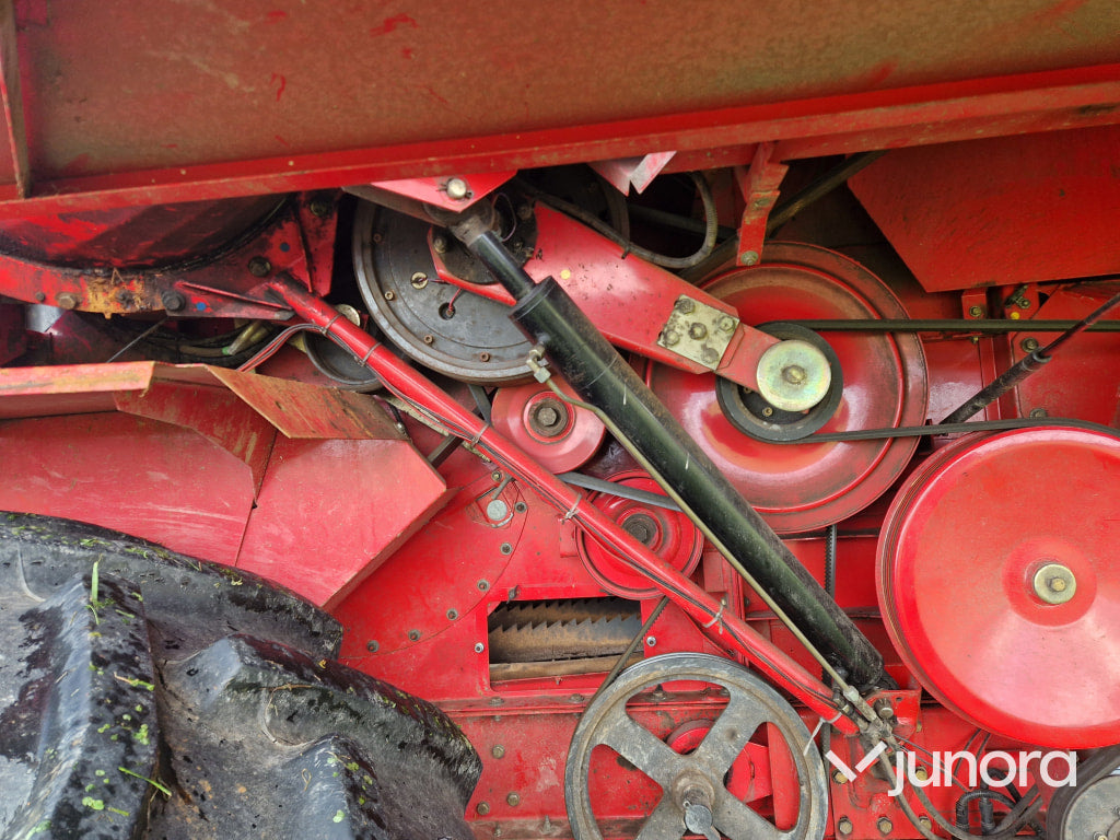 Skördetröska - Massey Ferguson, 36