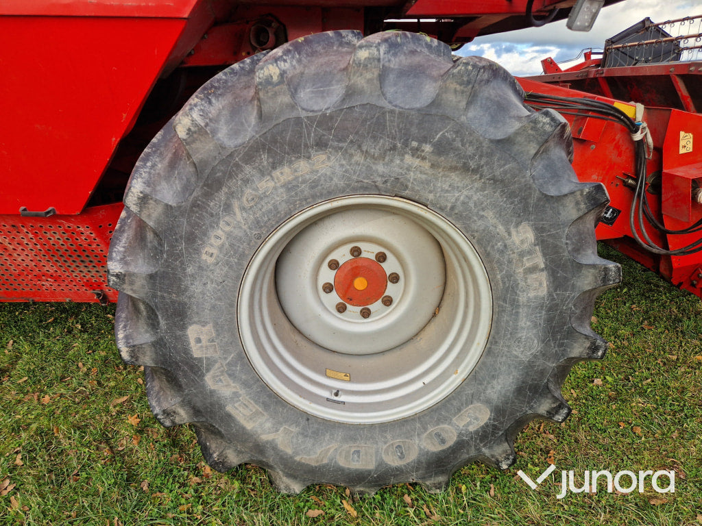 Skördetröska - Massey Ferguson, 36