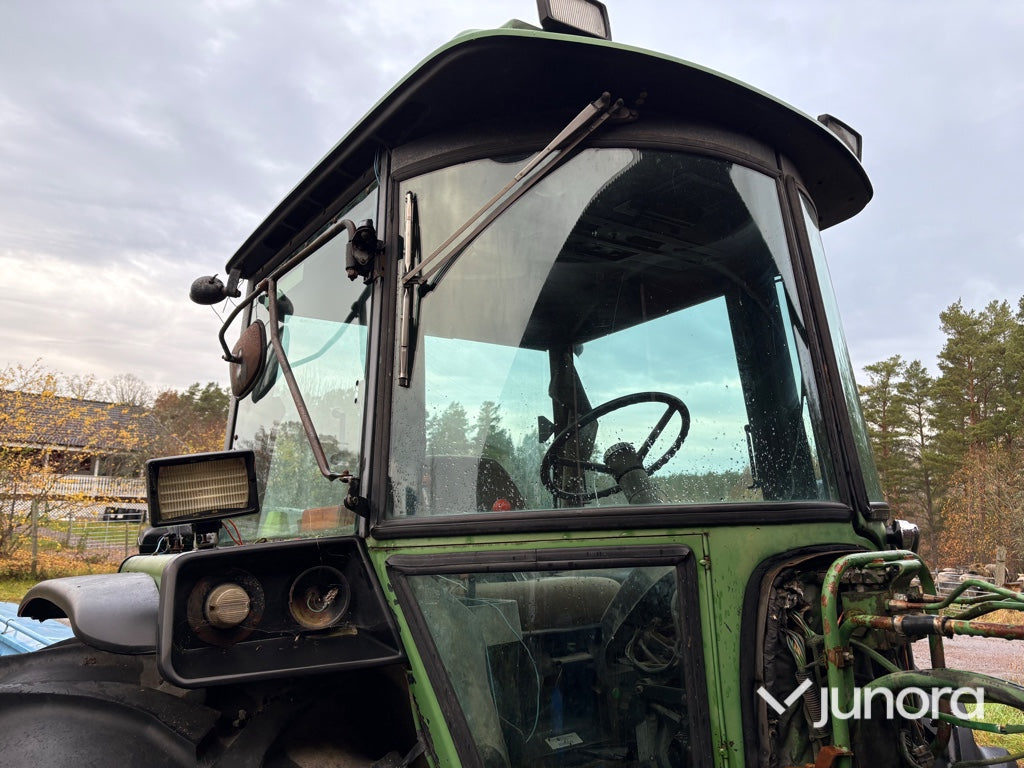 Traktor - John Deere 4040 QR HFWD