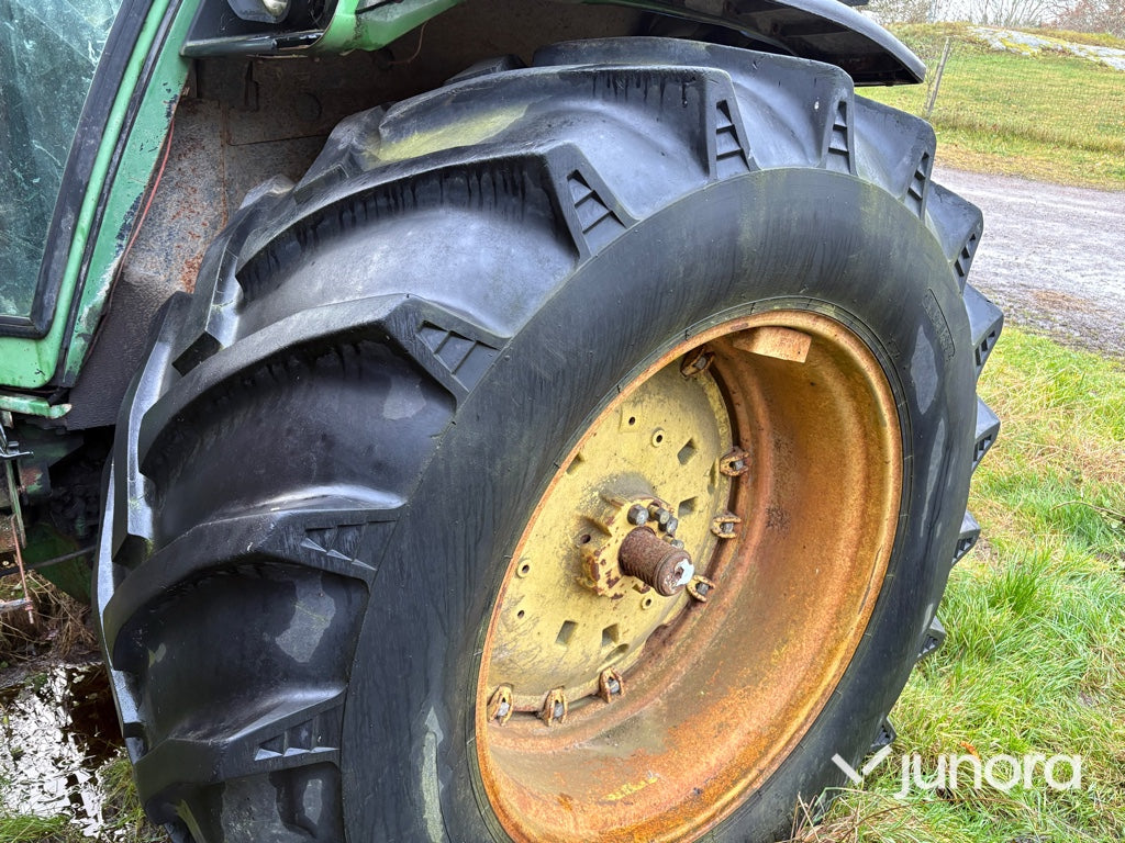 Traktor - John Deere 4040 QR HFWD