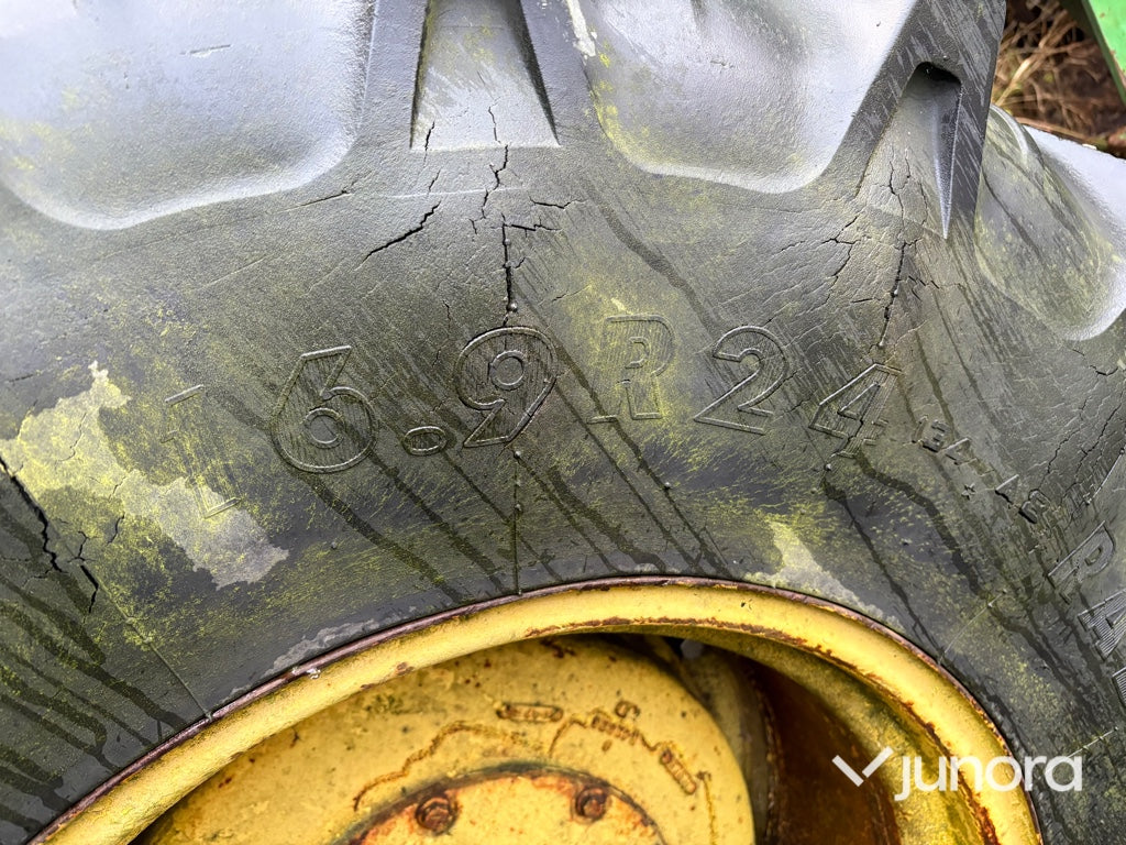 Traktor - John Deere 4040 QR HFWD