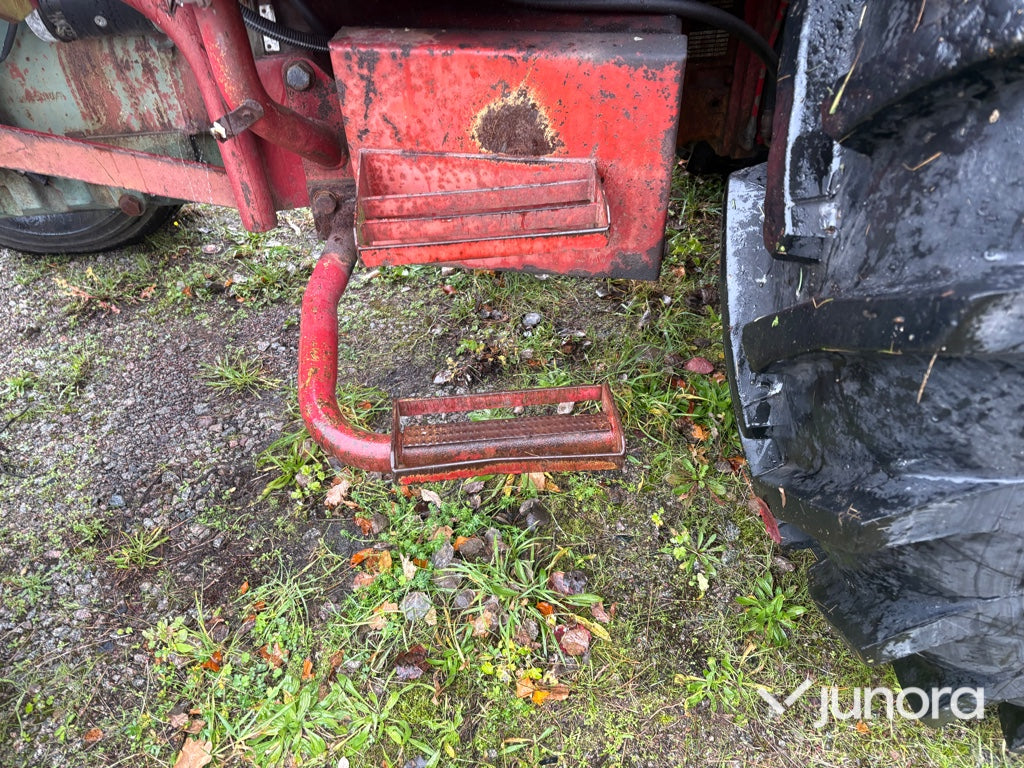 Traktor Volvo BM 500 med Ålö Quick 3030 frontlastare