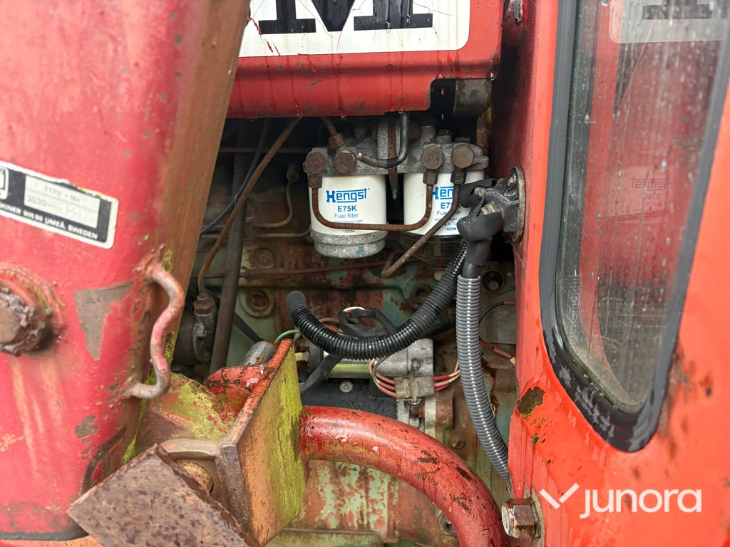 Traktor Volvo BM 500 med Ålö Quick 3030 frontlastare