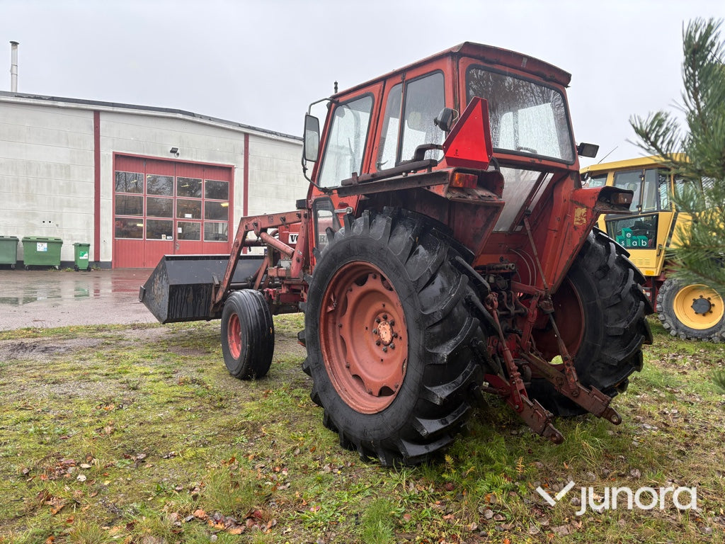 Traktor Volvo BM 500 med Ålö Quick 3030 frontlastare
