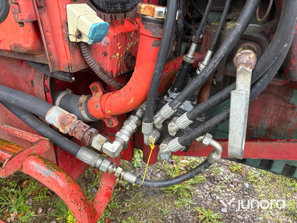 Traktor Volvo BM 500 med Ålö Quick 3030 frontlastare