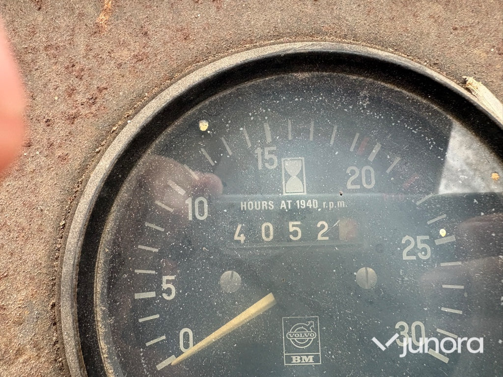 Traktor Volvo BM 500 med Ålö Quick 3030 frontlastare