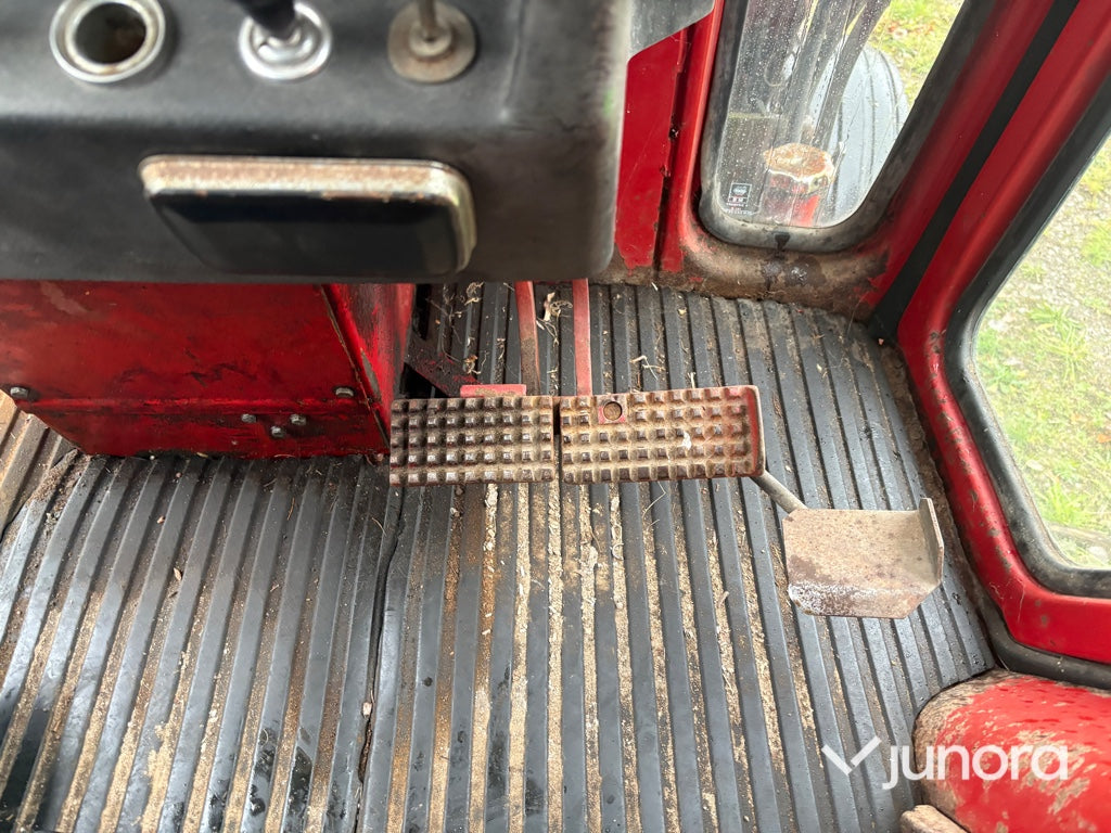 Traktor Volvo BM 500 med Ålö Quick 3030 frontlastare