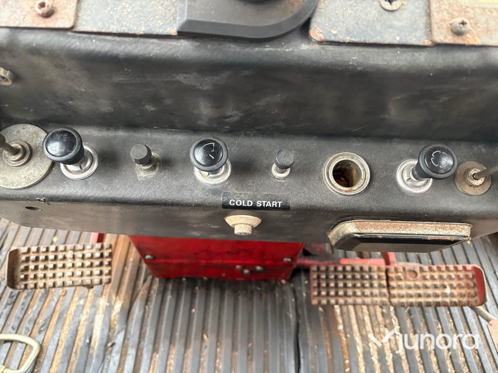 Traktor Volvo BM 500 med Ålö Quick 3030 frontlastare