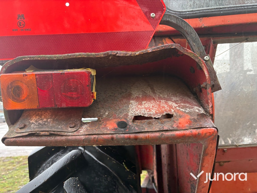Traktor Volvo BM 500 med Ålö Quick 3030 frontlastare