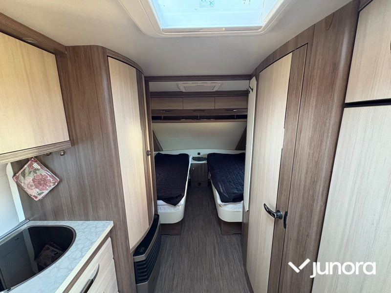 Husvagn Hobby 560 VI De-Lux