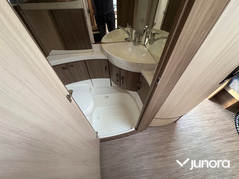 Husvagn Hobby 560 VI De-Lux