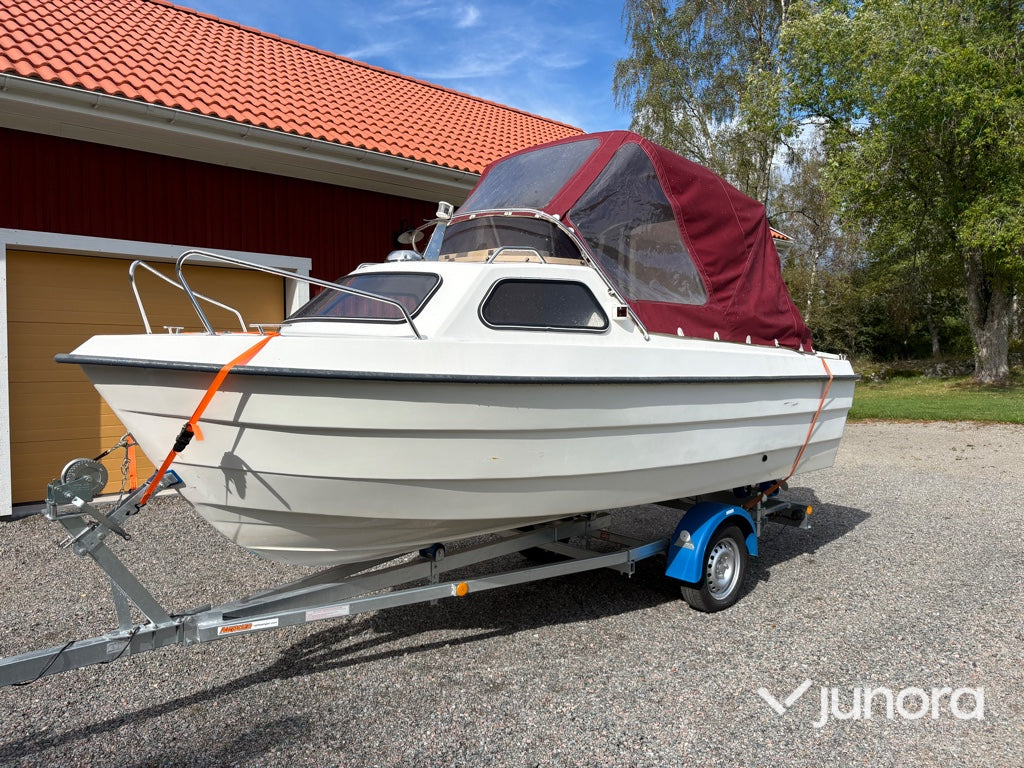 Motorbåt Ryds 485 FC – Yamaha F50 AET 50 hk 4-takt – Neptun trailer