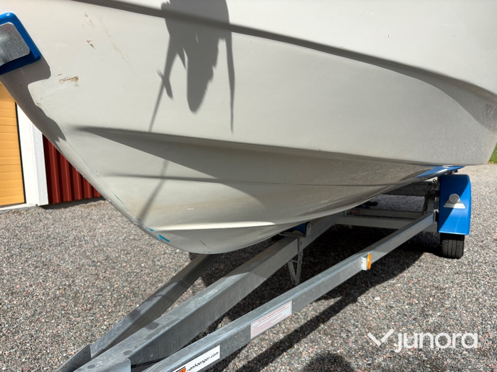 Motorbåt Ryds 485 FC – Yamaha F50 AET 50 hk 4-takt – Neptun trailer